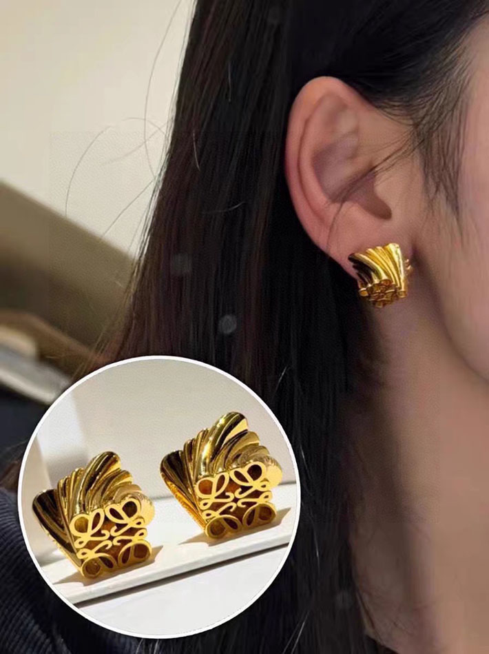 ロエベ ピアス 安い