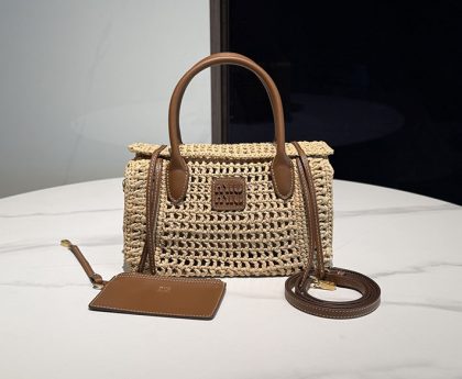 Miumiu バッグ 安い