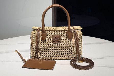 Miumiu バッグ 安い