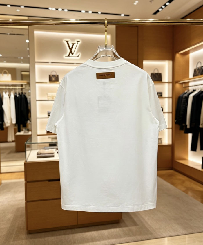 ルイヴィトン服コピー 人気店 Louis Vuitton コットン100% 2026年春夏 最新半袖クルーネックTシャツ ― ハイエンドなカスタムデザイン JP4649(1027) ルイヴィトン Tシャツ メンズ - 画像 (2)