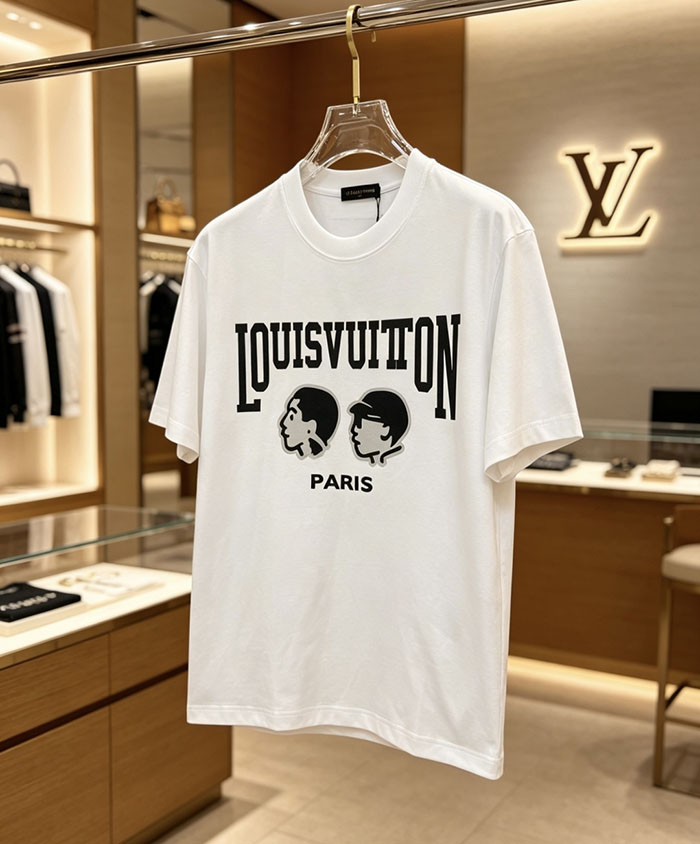 ルイヴィトン服コピー 人気店 Louis Vuitton コットン100% 2026年春夏 最新半袖クルーネックTシャツ ― ハイエンドなカスタムデザイン JP4649(1029)ルイヴィトン T シャツ 黒 - 画像 (3)