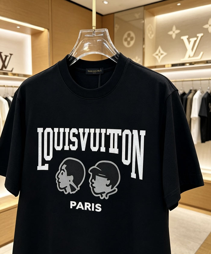 ルイヴィトン服コピー 人気店 Louis Vuitton コットン100% 2026年春夏 最新半袖クルーネックTシャツ ― ハイエンドなカスタムデザイン JP4649(1029)ルイヴィトン T シャツ 黒 - 画像 (8)