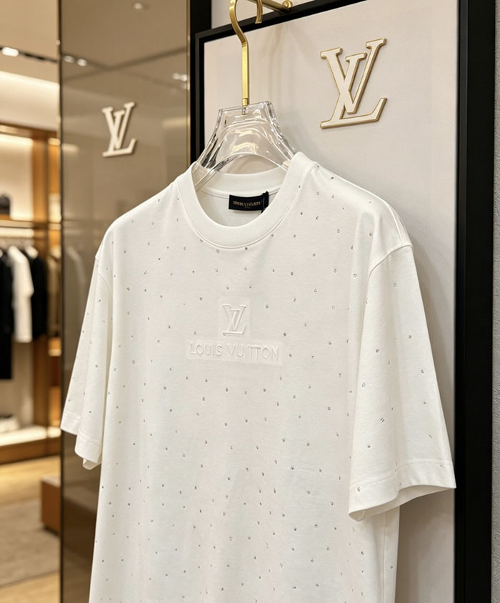 ルイヴィトン服コピー 人気店 Louis Vuitton コットン100% 2026年春夏 最新半袖クルーネックTシャツ ― ハイエンドなカスタムデザイン JP4649(1030) ルイヴィトン T シャツ 白 - 画像 (2)