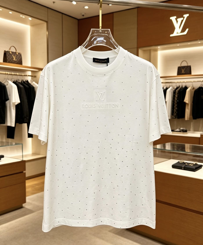 ルイヴィトン服コピー 人気店 Louis Vuitton コットン100% 2026年春夏 最新半袖クルーネックTシャツ ― ハイエンドなカスタムデザイン JP4649(1030) ルイヴィトン T シャツ 白 - 画像 (4)