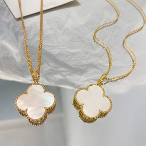 ヴァンクリーフ 花 ネックレス
