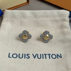 ヴィトン ピアス 花
