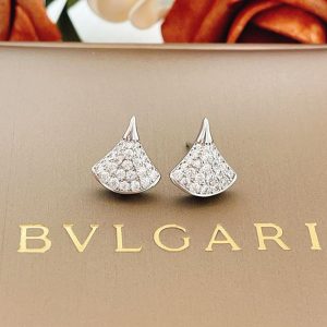 ブルガリ ピアス 安い