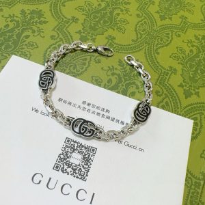 グッチ ブレスレット 人気