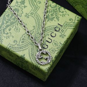 グッチ ネックレス 公式