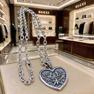 グッチ ネックレス メンズ 人気