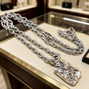 シルバー グッチ ネックレス メンズ 人気