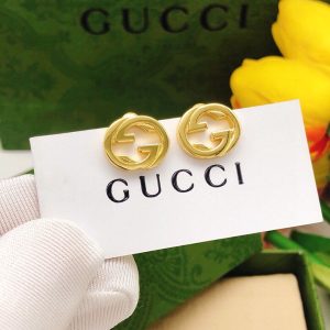グッチ ピアス 定価