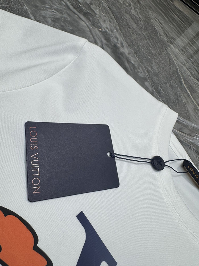 ルイヴィトン服コピー 人気店 Louis Vuitton 2026年春夏新作 半袖Tシャツ 柔らかく伸縮性があり涼しいコットン素材 JP4649(692)ルイヴィトン メンズ Tシャツ アウトレット - 画像 (8)