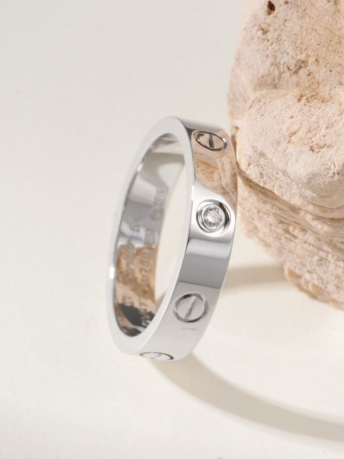 カルティエのジュエリー カルティエコピー Cartier ミニ ラブリング 1P ダイヤモンド ホワイトゴールド 2701220 カルティエ 指輪 人気 - 画像 (11)