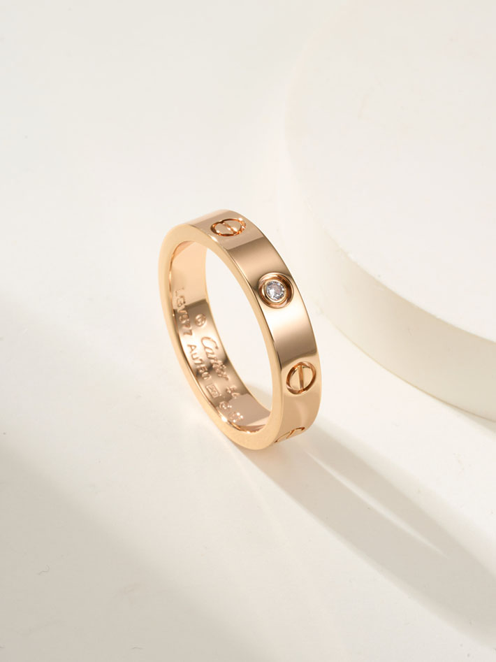 カルティエのジュエリー カルティエコピー Cartier ミニ ラブリング 1P ダイヤモンド ホワイトゴールド 2701220 カルティエ 指輪 人気 - 画像 (7)