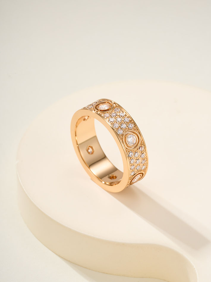 カルティエのジュエリー カルティエコピー Cartier 指輪 ラブリング スモール パヴェ ローズゴールド 2701221 カルティエ ラブ リング ダイヤ 入り - 画像 (8)