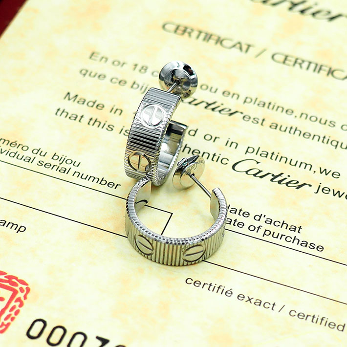 カルティエのジュエリー カルティエコピー Cartier LOVEフープイヤリング スモールモデル ビスモチーフ ラブピアス 2701238 カルティエ ピアス 芸能人 - 画像 (5)