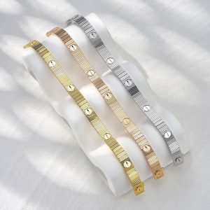 カルティエ ブレスレット ラブ