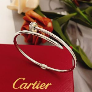 カルティエ ブレスレット 釘