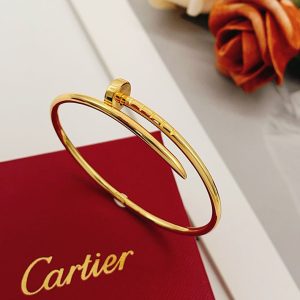 カルティエ ブレスレット 釘