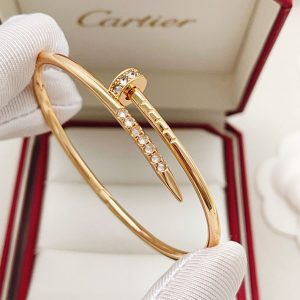 カルティエ ブレスレット 釘