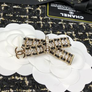 シャネル ブローチ 値段