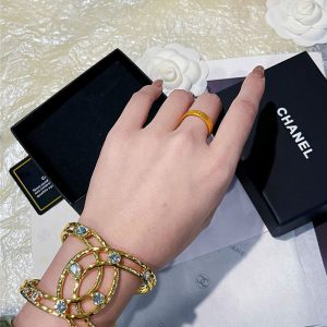 シャネル ブレスレット 安い