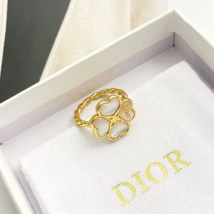 Dior リング 人気
