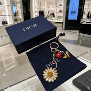 ディオール キーホルダー 花
