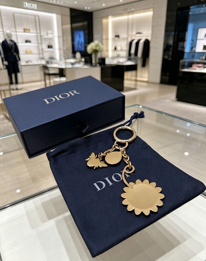 ディオール アウトレット店舗 ディオールコピー Dior Daisy バッグチャーム キーホルダー キーリング 2701125 ディオール キーホルダー 花 - 画像 (3)