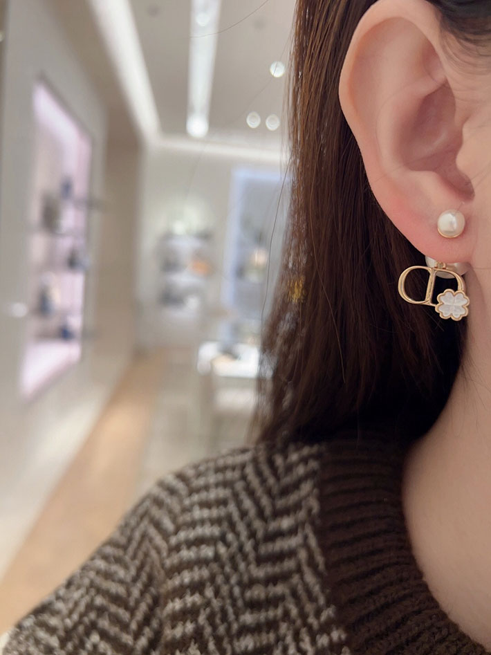 ディオール アウトレット店舗 ディオールコピー Dior Tribales ピアス ホワイト レジンパール E4596WOMMP_D301 ディオール ピアス 安い - 画像 (4)