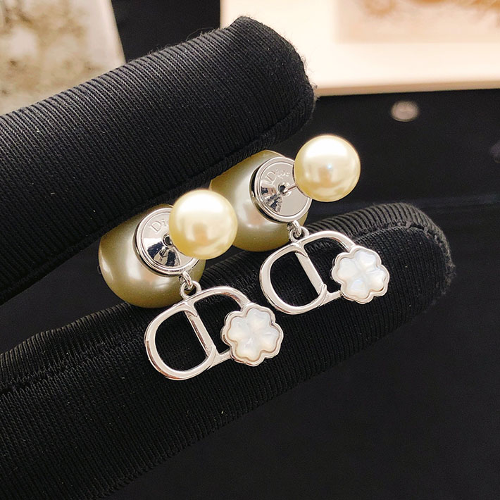 ディオール アウトレット店舗 ディオールコピー Dior Tribales ピアス ホワイト レジンパール 2701144 ディオール ピアス シルバー - 画像 (10)
