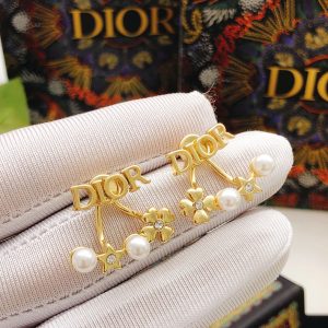 ディオール ピアス 人気