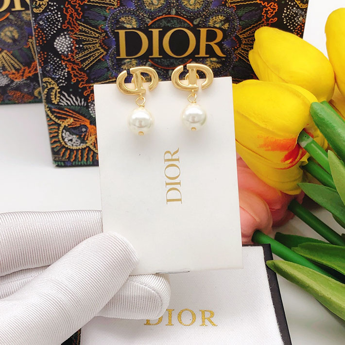 ディオール アウトレット店舗 ディオールコピー Dior Petit CD ピアス ホワイト レジンパール E1520PTCRS_D301 ディオール ピアス 定番 - 画像 (9)