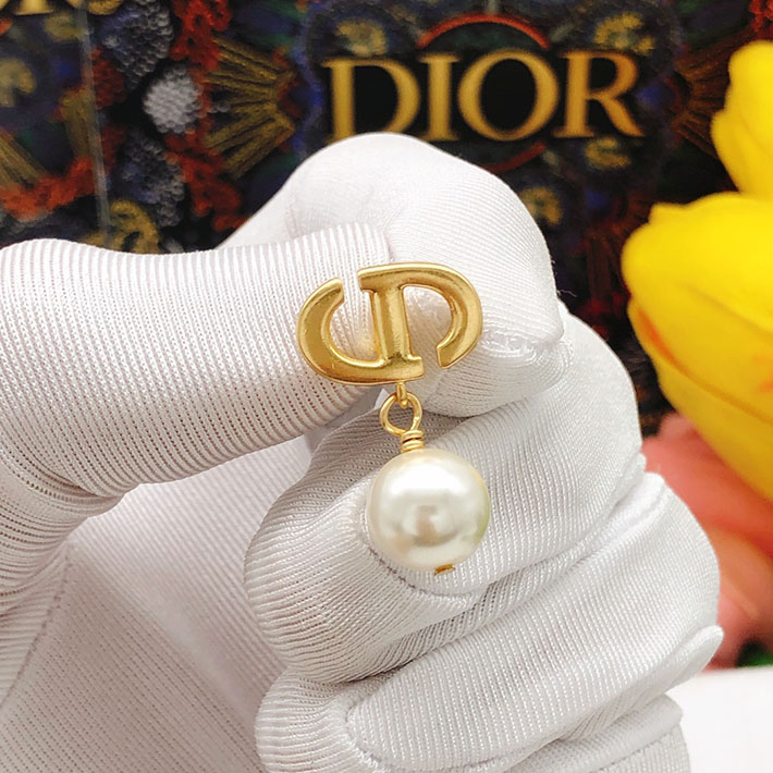 ディオール アウトレット店舗 ディオールコピー Dior Petit CD ピアス ホワイト レジンパール E1520PTCRS_D301 ディオール ピアス 定番 - 画像 (7)
