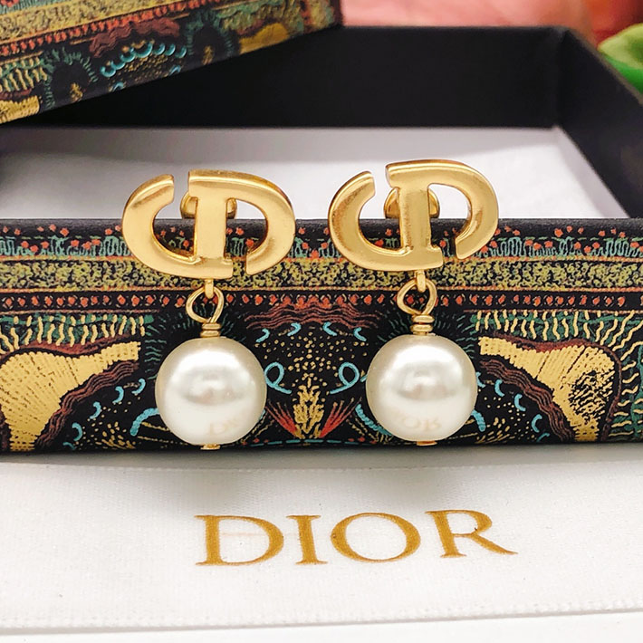 ディオール アウトレット店舗 ディオールコピー Dior Petit CD ピアス ホワイト レジンパール E1520PTCRS_D301 ディオール ピアス 定番 - 画像 (5)