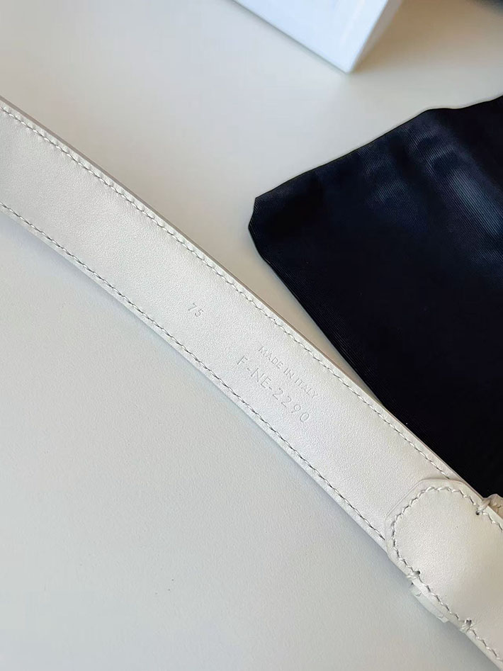 セリーヌ アウトレット店舗 CELINE レディース ベルト リバーシブル ミディアム 25mm アリックス 2702067 セリーヌ ベルト バックル - 画像 (2)