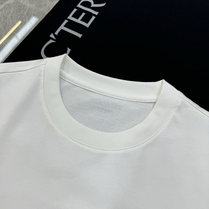 アークテリクス 服 コピー 人気店 ARC'TERYX 26SS アークテリクス ノーバン ダウンワードロゴ半袖Tシャツ JP2525(010680) アークテリクス ノーバン tシャツ - 画像 (9)