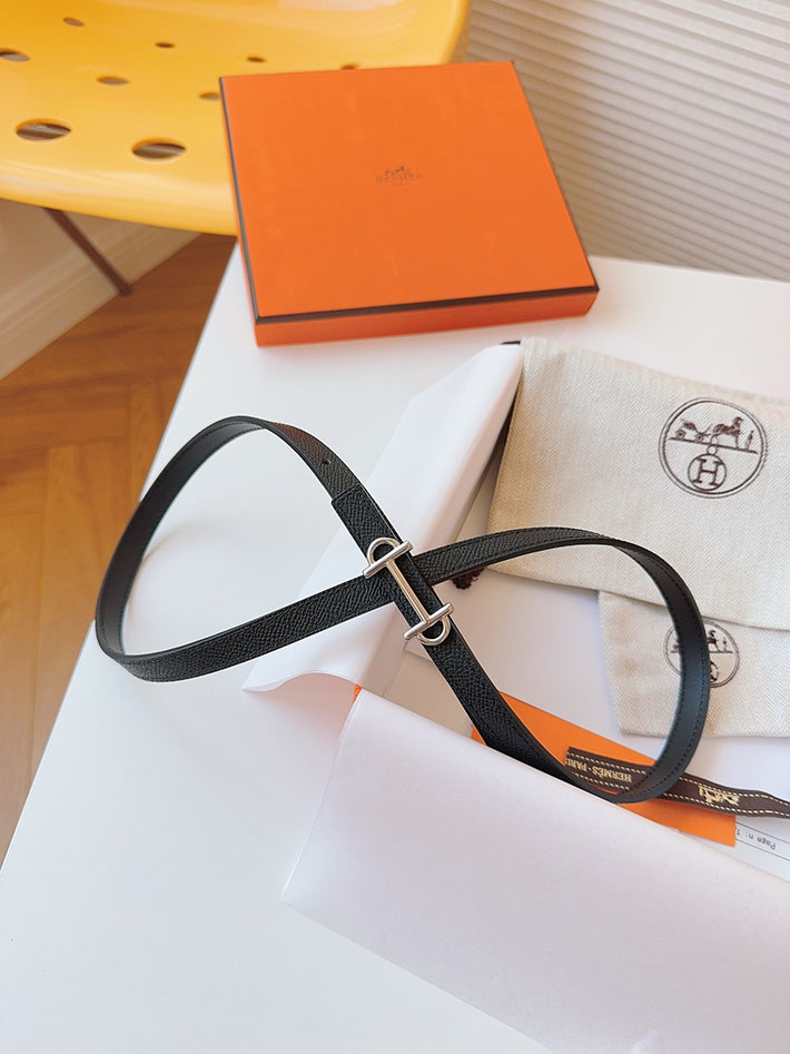 高品質エルメス レザーベルト HERMES ルリ リバーシブルレザーベルト 13mm RG ヴォーエプソン/スイフト 2702086 エルメス ベルト 新作 - 画像 (4)