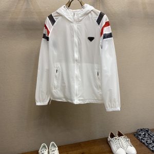 プラダ UVカット パーカー メンズ