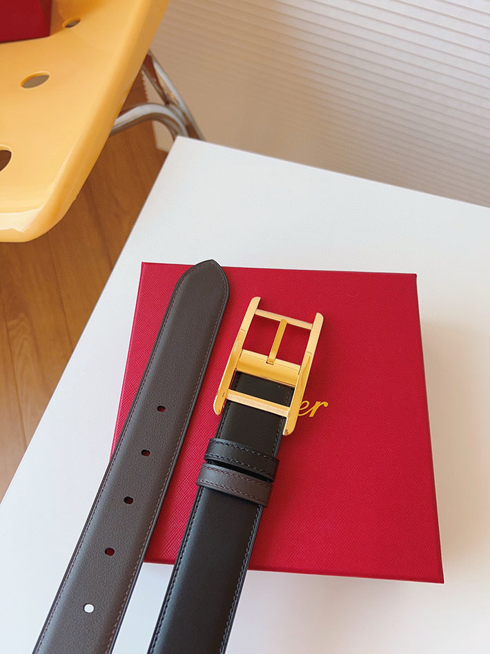 カルティエ レザーベルト 店舗 CARTIER メンズ 35mm リバーシブルレザーベルト タンクベルト ロゴバックル 2702105 カルティエ ベルト 店舗 - 画像 (3)