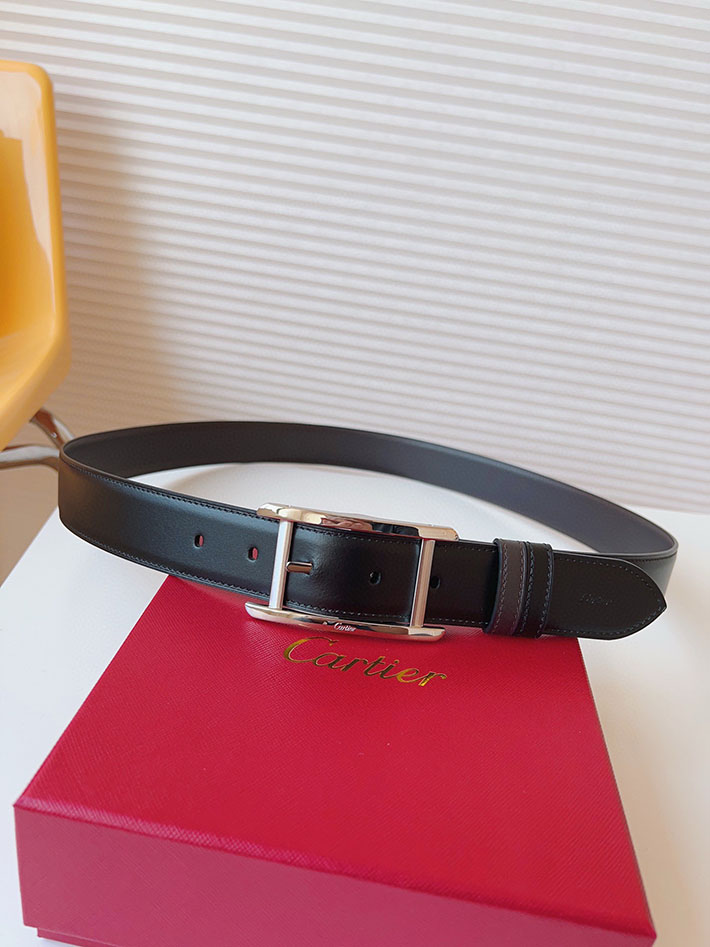 カルティエ レザーベルト 店舗 CARTIER メンズ 35mm リバーシブルレザーベルト タンクベルト ロゴバックル 2702106 カルティエ ベルト 評判 - 画像 (6)