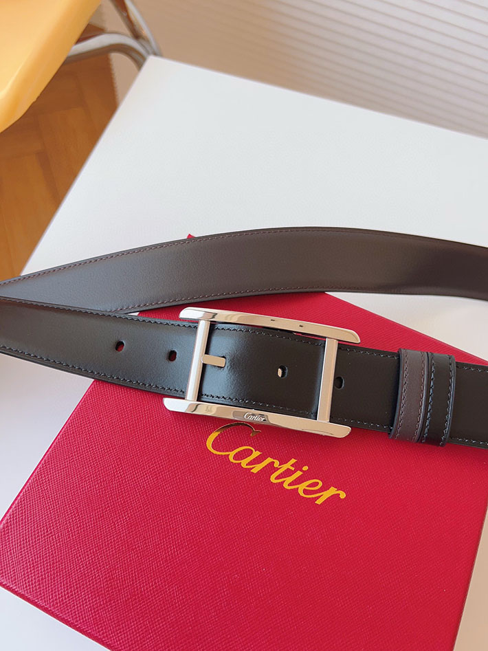 カルティエ レザーベルト 店舗 CARTIER メンズ 35mm リバーシブルレザーベルト タンクベルト ロゴバックル 2702106 カルティエ ベルト 評判 - 画像 (5)