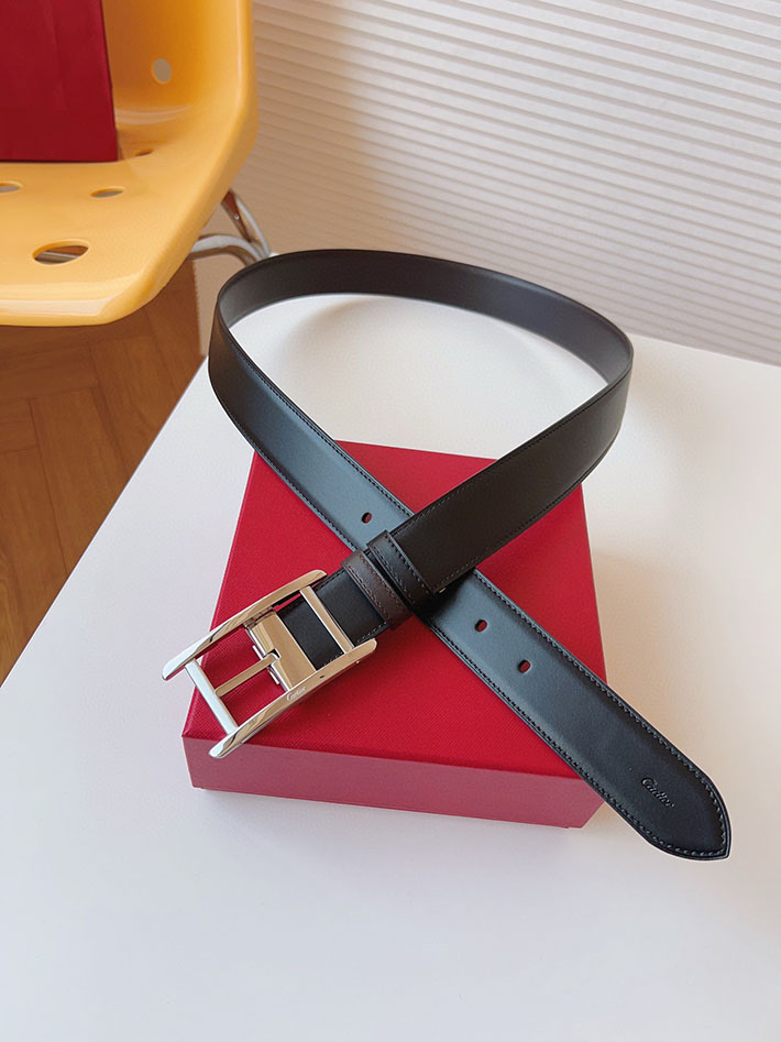 カルティエ レザーベルト 店舗 CARTIER メンズ 35mm リバーシブルレザーベルト タンクベルト ロゴバックル 2702106 カルティエ ベルト 評判 - 画像 (2)