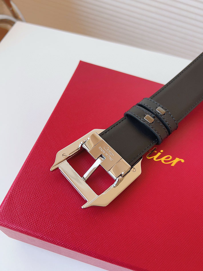 カルティエ レザーベルト 店舗 CARTIER メンズ 35mm リバーシブルレザーベルト タンクベルト ロゴバックル 2702108 カルティエ ベルト交換 - 画像 (5)