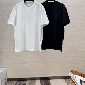 ルイヴィトンTシャツ 白