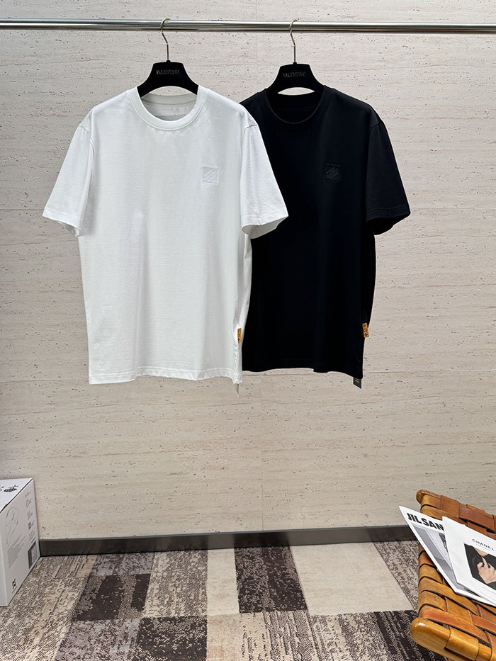 ルイヴィトンTシャツ 白