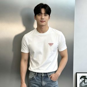プラダ Tシャツ 白