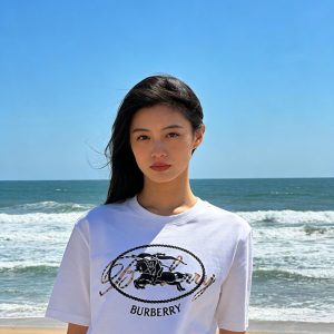 バーバリーTシャツ ロゴ