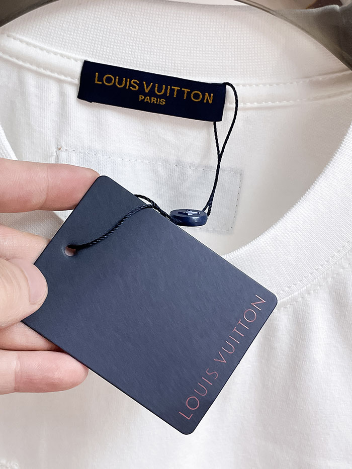 ルイヴィトン服コピー 人気店 Louis Vuitton 2026年春夏 最新半袖クルーネックTシャツ ― ハイエンドなカスタムデザイン JP4649(1094)ルイヴィトンTシャツ 白 - 画像 (10)